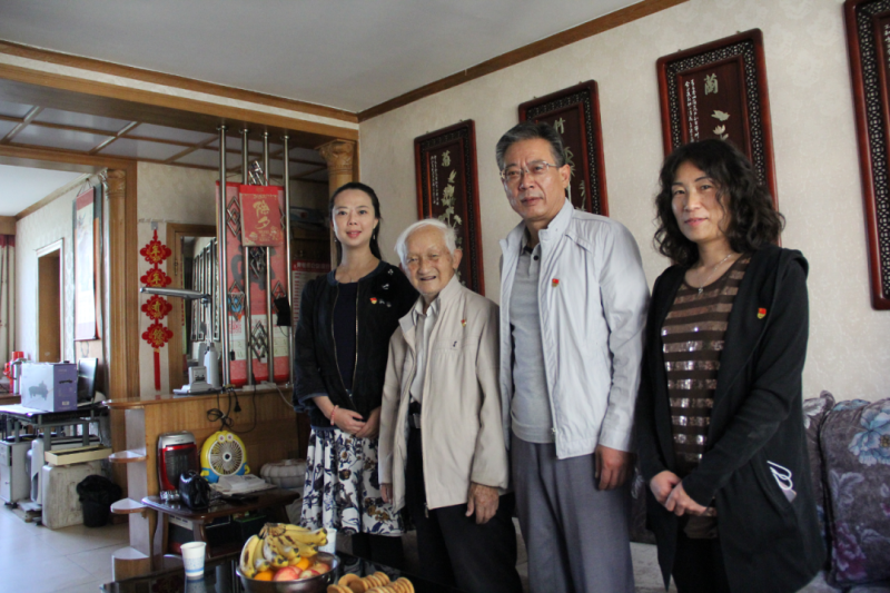 中共青海省第三建筑工程有限公司支部委員會(huì)開展“走訪慰問(wèn)暖人心，紅色精神永傳承”活動(dòng)
