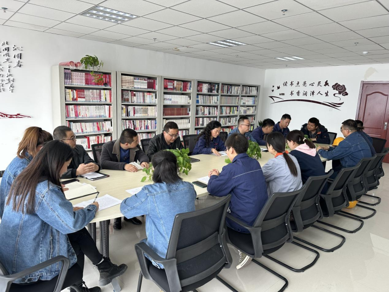 奮進(jìn)新征程  閱讀向未來(lái)  ——物產(chǎn)工投公司工會(huì)及團(tuán)支部  聯(lián)合開(kāi)展2023年“世界讀書日”讀書分享會(huì)活動(dòng)
